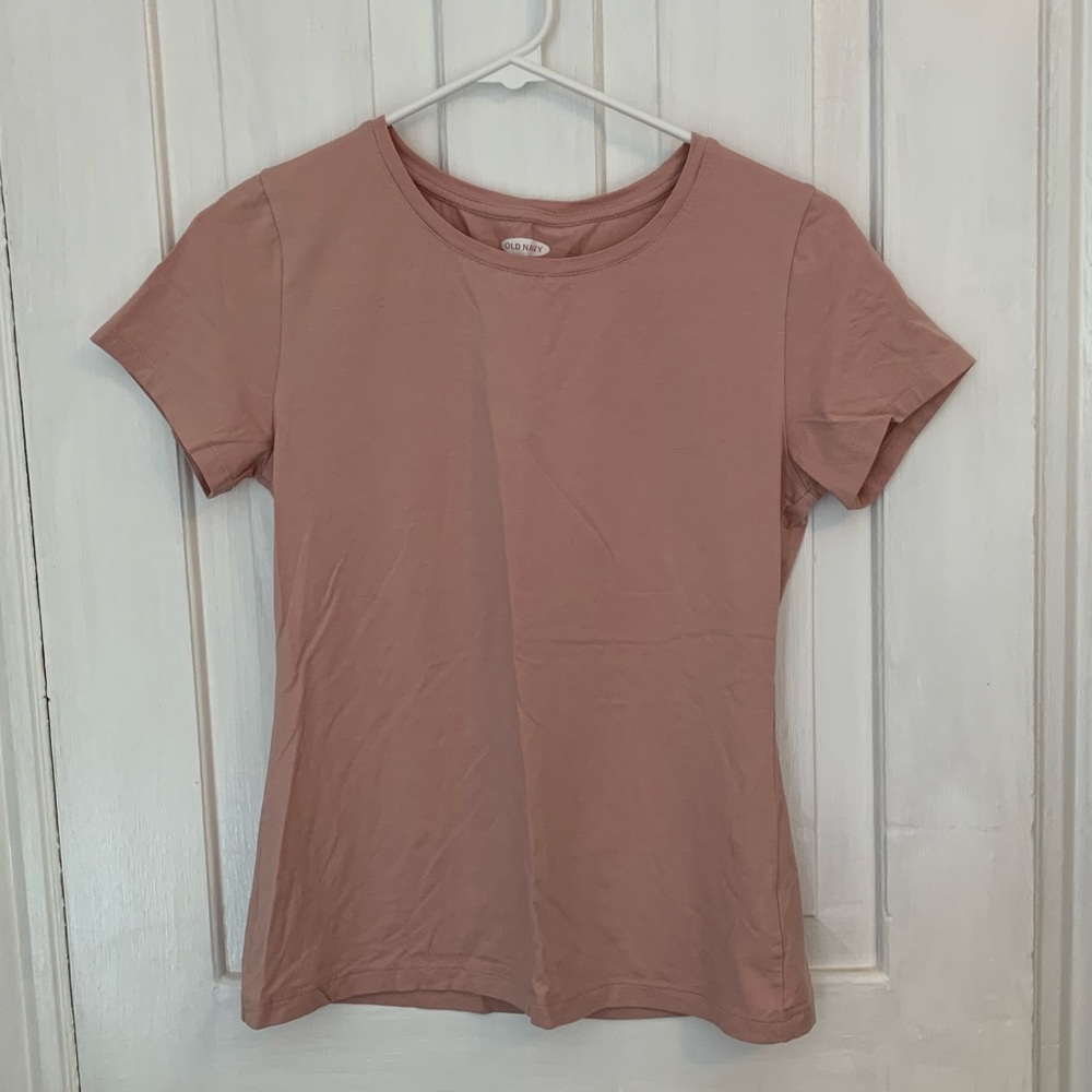 Old Navy pink fitted tee shirt